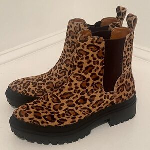 Lucky Brand Chelsea Boot. Women’s size 8